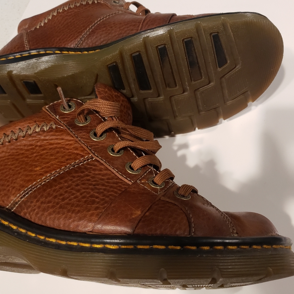 Shoe